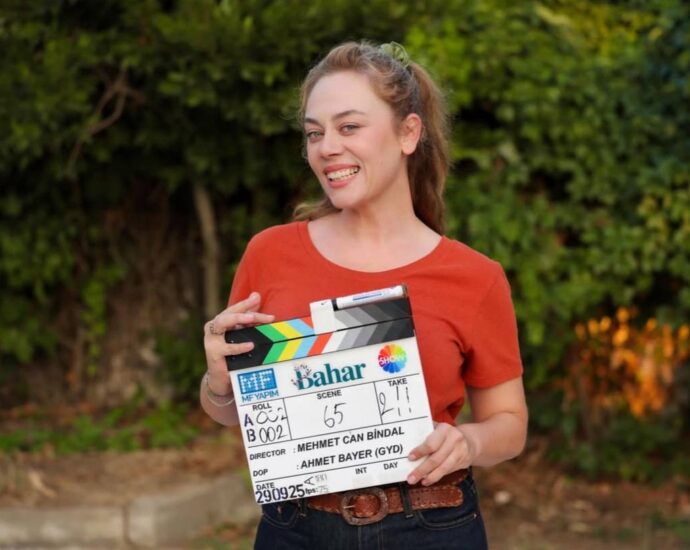 Bahar fot social media