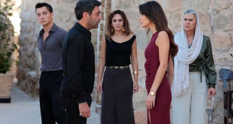 Uzak Şehir Instagram profile