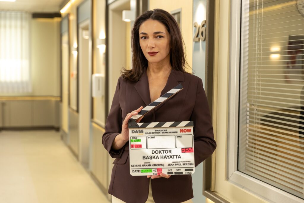 Pierwsze spojrzenie: „Doktor: Başka Hayatta” na NOW