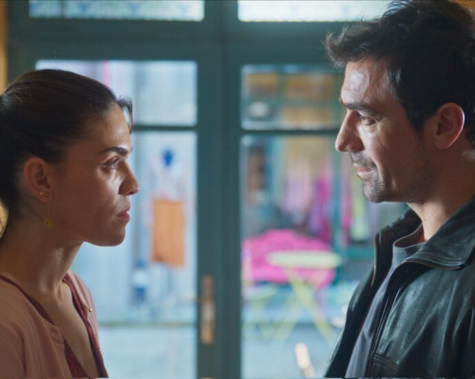 Zwiastun serialu „Ayrılık da Sevdaya Dahil / Miłość i strata” z İbrahimem Çelikkolem, Emine Meyrem i Yasemin Kay Allen został opublikowany!