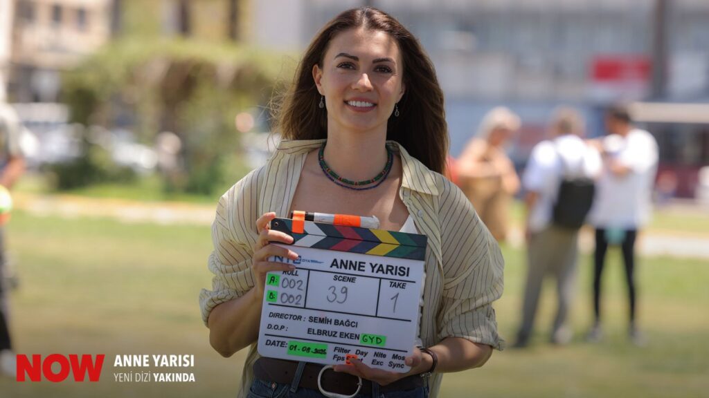Anne Yarısı Instagram profile